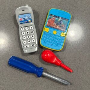 BUNDLE | Random toys | Toy cell phones | Toy tools